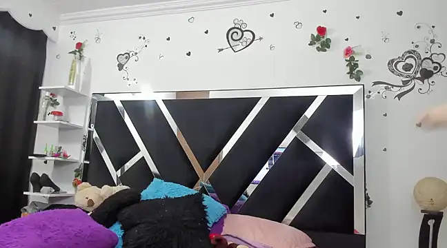 Snapshot of vemon_room chatting on February 15, 2025, 10:42 pm vemon room online show from February 15, 2025, 10:42 pm