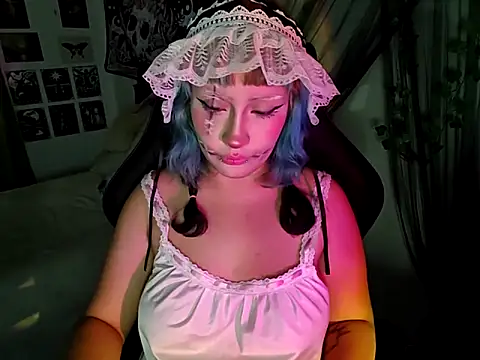 blue katt online show from October 18, 2025, 9:48 pm