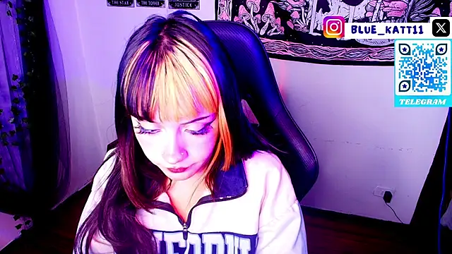 Snapshot of blue_katt chatting on July 27, 2026, 12:06 am blue katt online show from July 27, 2026, 12:06 am