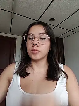 EmmaSulivan online show from April 28, 2026, 8:14 pm