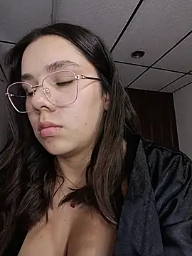 EmmaSulivan online show from August 5, 2026, 11:39 pm