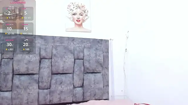 Chloe diamondss online show from March 21, 2025, 3:44 am