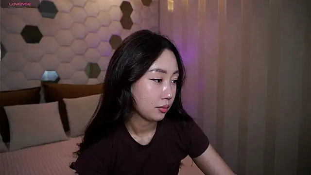 ShyyAngel online show from September 12, 2025, 5:51 am