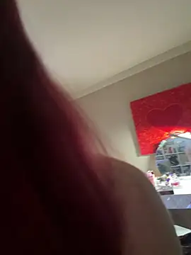 sexymelli18 online show from February 5, 2026, 4:44 pm