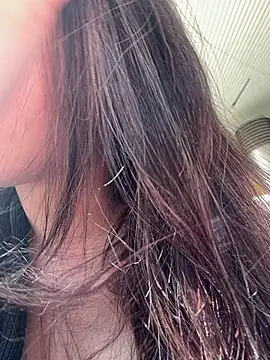 sexymelli18 online show from May 4, 2026, 8:10 am