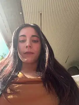 sexymelli18 online show from May 5, 2026, 8:11 am