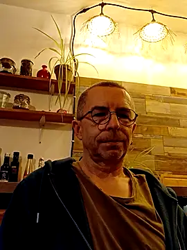 Xavspank2 online show from November 15, 2025, 4:03 pm