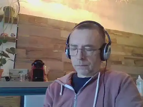 Snapshot of Xavspank2 chatting on March 16, 2026, 8:29 am Xavspank2 online show from March 16, 2026, 8:29 am