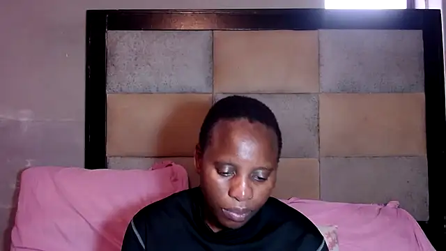 DIVAASS1 online show from May 5, 2026, 8:22 am