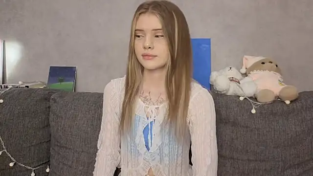 CarolinePepper online show from June 19, 2026, 1:26 pm