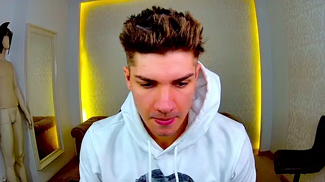 Snapshot of MaxKaiden chatting on February 10, 2026, 6:17 am MaxKaiden online show from February 10, 2026, 6:17 am