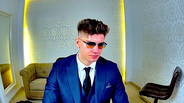 Snapshot of MaxKaiden chatting on February 14, 2026, 6:21 am MaxKaiden online show from February 14, 2026, 6:21 am