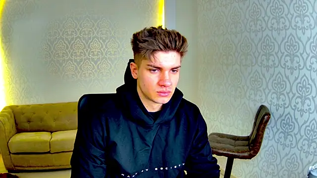 Snapshot of MaxKaiden chatting on February 23, 2026, 5:49 am MaxKaiden online show from February 23, 2026, 5:49 am