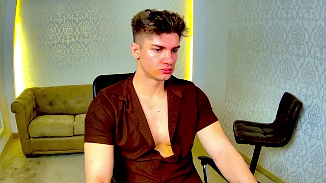 Snapshot of MaxKaiden chatting on February 25, 2026, 5:39 am MaxKaiden online show from February 25, 2026, 5:39 am