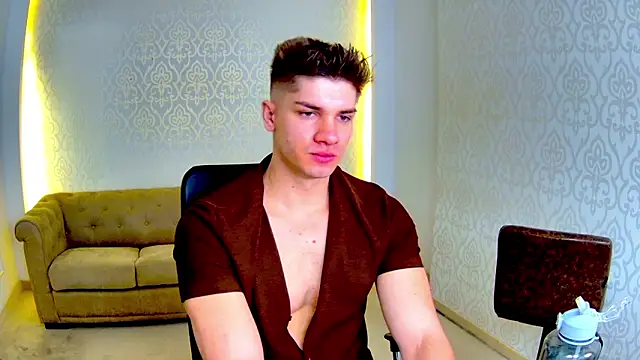 Snapshot of MaxKaiden chatting on February 27, 2026, 6:02 am MaxKaiden online show from February 27, 2026, 6:02 am