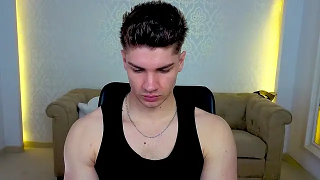 MaxKaiden online show from April 26, 2026, 10:02 am