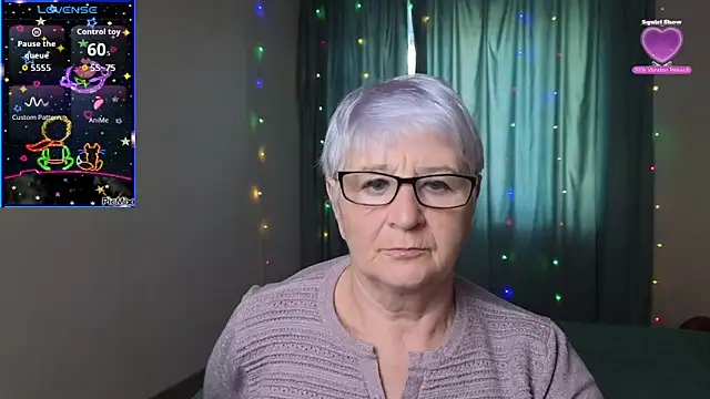 Sandra Snowflake online show from October 3, 2025, 12:02 pm