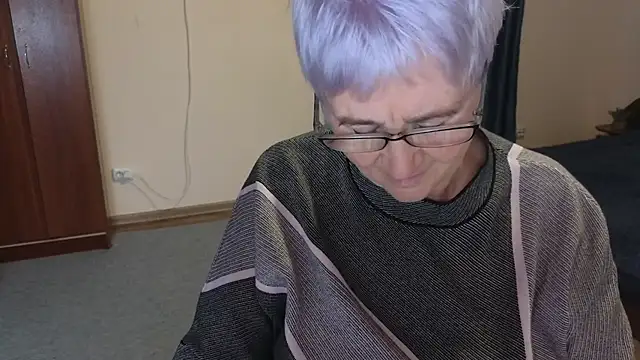 Sandra Snowflake online show from November 6, 2025, 12:06 pm