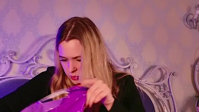 Snapshot of BECKI_VRES chatting on October 2, 2025, 8:49 pm BECKI VRES online show from October 2, 2025, 8:49 pm