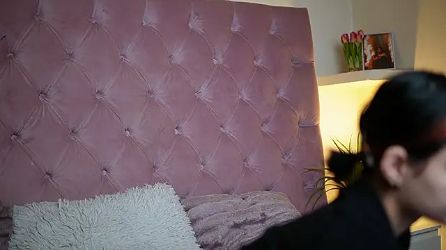 MaiaMini online show from March 6, 2026, 8:27 pm