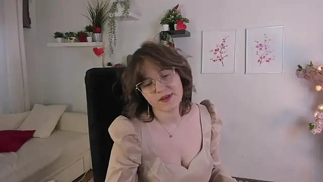 Snapshot of Rada_Woods chatting on February 17, 2025, 2:26 pm Rada Woods online show from February 17, 2025, 2:26 pm