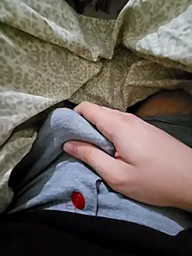 Snapshot of skiciyunis chatting on October 6, 2025, 10:07 pm skiciyunis online show from October 6, 2025, 10:07 pm