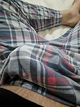 Snapshot of skiciyunis chatting on February 22, 2026, 2:15 pm skiciyunis online show from February 22, 2026, 2:15 pm