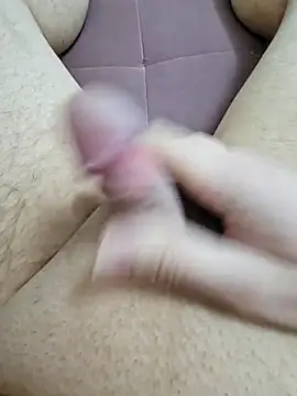 Snapshot of skiciyunis chatting on March 10, 2026, 5:40 pm skiciyunis online show from March 10, 2026, 5:40 pm