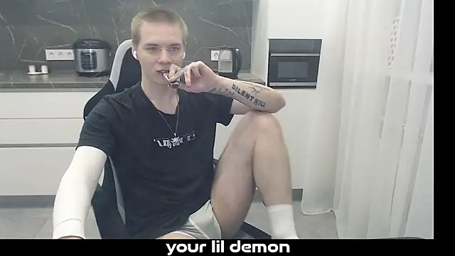 yourlildemon online show from February 20, 2026, 7:03 pm
