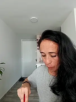 Coeur de luxure online show from September 18, 2025, 6:21 pm