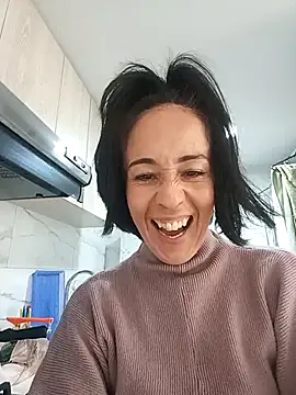 Coeur de luxure online show from October 13, 2025, 4:51 pm