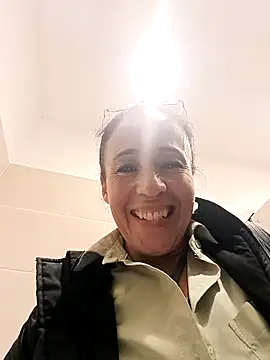 Coeur de luxure online show from March 22, 2026, 3:37 pm