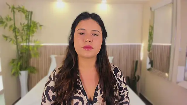 GeorginaReyes online show from May 8, 2026, 10:37 pm