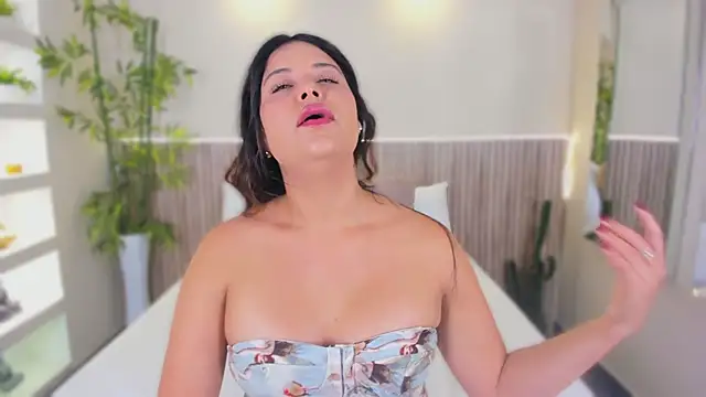 GeorginaReyes online show from May 9, 2026, 10:37 pm