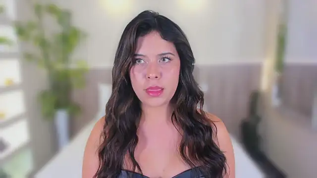 GeorginaReyes online show from May 12, 2026, 10:51 pm