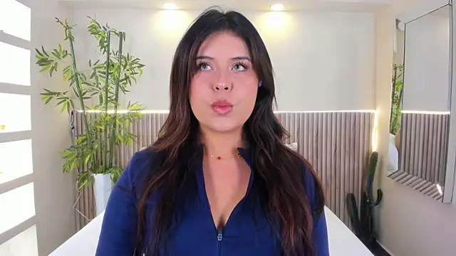 GeorginaReyes online show from June 19, 2026, 10:24 pm