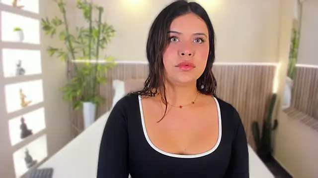 GeorginaReyes online show from June 21, 2026, 12:08 pm
