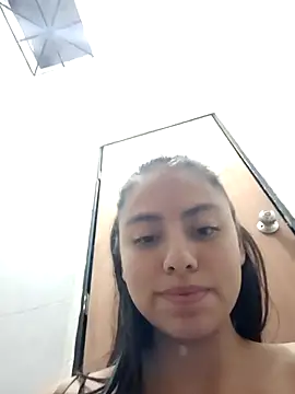 emily envivo010 online show from February 20, 2025, 9:55 am