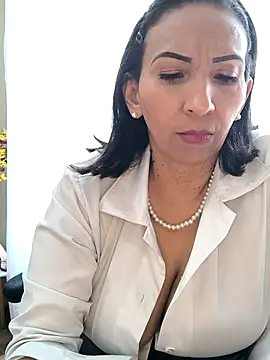 Snapshot of Mrsvictoriaaa chatting on April 16, 2026, 7:36 pm Mrsvictoriaaa online show from April 16, 2026, 7:36 pm