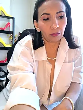 Snapshot of Mrsvictoriaaa chatting on April 23, 2026, 8:11 pm Mrsvictoriaaa online show from April 23, 2026, 8:11 pm