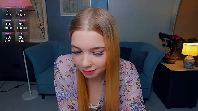 Snapshot of FloraBonde chatting on October 2, 2025, 11:28 am FloraBonde online show from October 2, 2025, 11:28 am