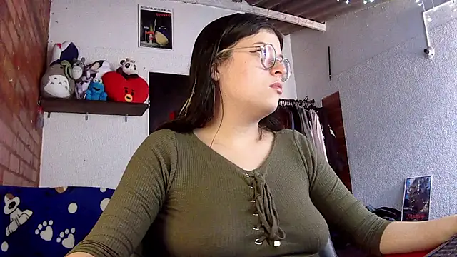 Snapshot of Emily__katz chatting on March 20, 2025, 7:25 pm Emily katz online show from March 20, 2025, 7:25 pm