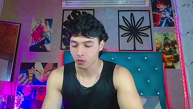Snapshot of LiamAndrewzz chatting on July 21, 2026, 3:53 am LiamAndrewzz online show from July 21, 2026, 3:53 am