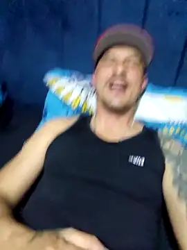 Snapshot of Iuver chatting on February 21, 2026, 9:05 pm Iuver online show from February 21, 2026, 9:05 pm