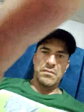 Snapshot of Iuver chatting on March 6, 2026, 11:23 pm Iuver online show from March 6, 2026, 11:23 pm