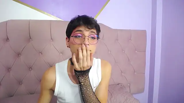 Damiian21  online show from February 22, 2025, 2:41 pm