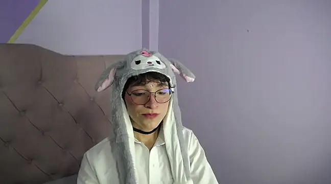 Damiian21  online show from February 26, 2025, 1:30 pm