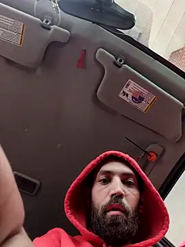 Snapshot of QueenM3 chatting on October 7, 2025, 4:37 pm QueenM3 online show from October 7, 2025, 4:37 pm