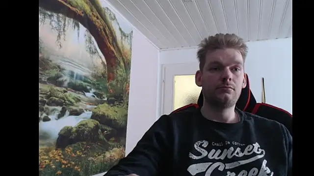 Snapshot of Justforfunc123 chatting on March 29, 2026, 9:42 am Justforfunc123 online show from March 29, 2026, 9:42 am