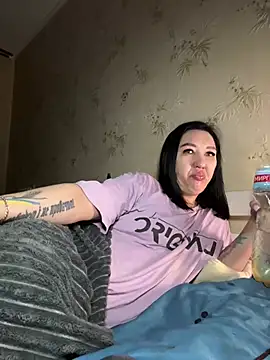 Naughtbaby 2025 online show from March 3, 2025, 7:49 pm